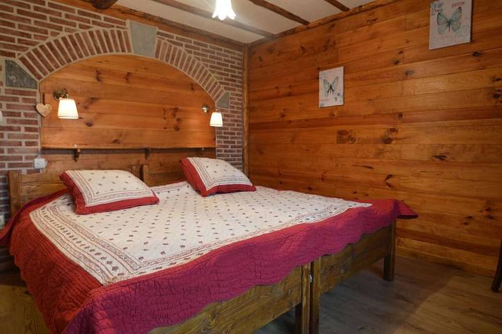 Location de vacances pour 9 personnes, avec jardin et terrasse, animaux acceptés à Mettet - 3