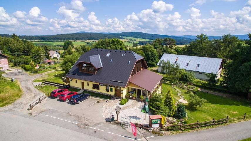 Maison d’hôte pour 8 personnes, avec jardin à Nové Hutě - 4