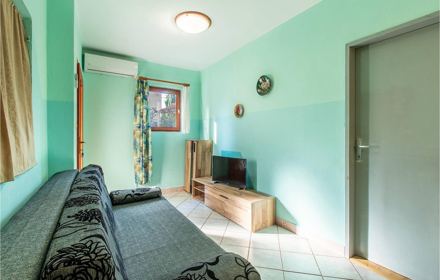 Cijeli apartman za odmor, Apartman za odmor za 5 osoba s terasa in Općina Sveti Filip i Jakov, Zadarska županija