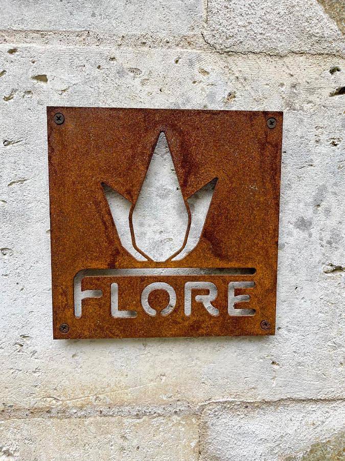 Location de vacances pour 5 personnes, avec vue ainsi que jardin et piscine, animaux acceptés à Bussière-Badil - 2