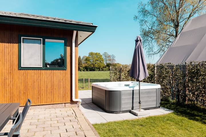 Vakantieappartement voor 4 personen, with kinderzwembad and tuin as well as zwembad, met huisdier in Barneveld Gemeente