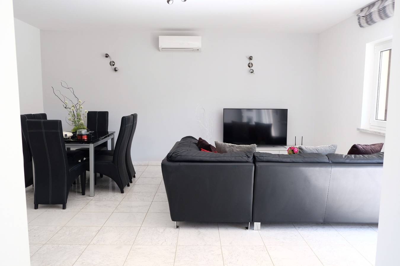 Ganze Wohnung, Ferienwohnung für 4 Personen mit Balkon in Povlja, Brac