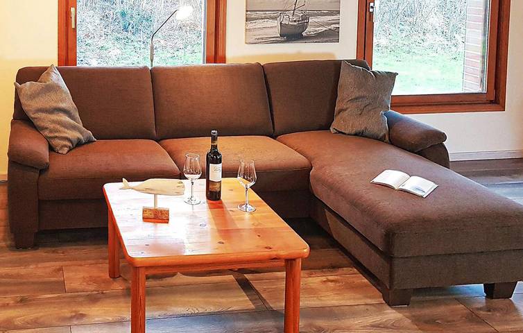 Ganze Ferienwohnung, Gemütliche 75 m² große Wohnung mit Terrasse, Küche und nur 400 m vom Strand entfernt in Friedrichskoog-Spitze, Friedrichskoog