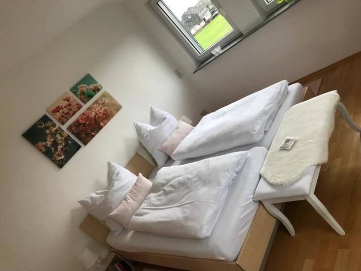 Ferienwohnung für 2 Personen, mit Terrasse und Ausblick in Velbert