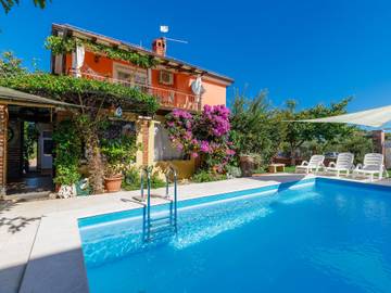 Ferienwohnung für 4 Personen, mit Terrasse und Garten in Umag und Umgebung