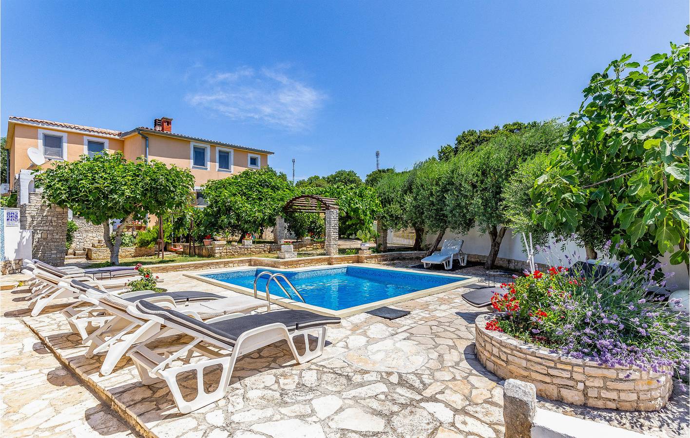 Casa Sulla Spiaggia per 8 Persone in Medolino, Istria