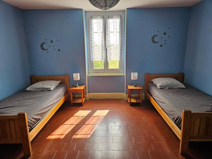 Gîte pour 9 personnes, avec vue, animaux acceptés à Maux