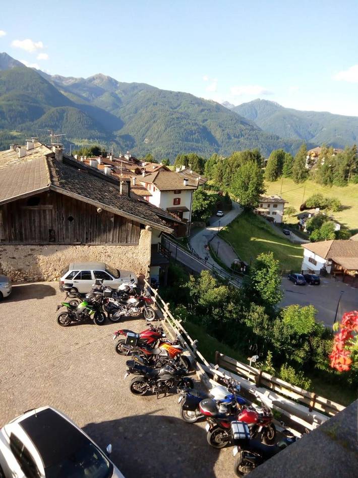 Hôtel pour 3 personnes, avec terrasse et vue, animaux acceptés dans Varena - 2