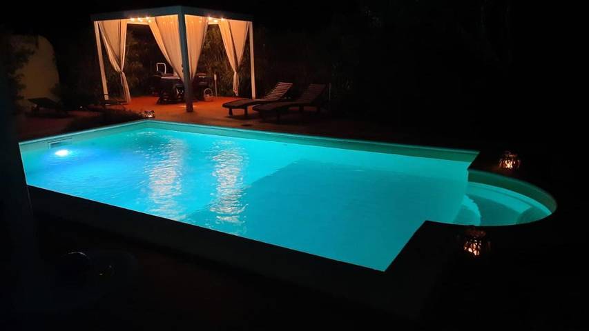 Chambre d’hôte pour 2 personnes, avec Terrasse ainsi que Jardin et Piscine dans Santa Teresa Gallura