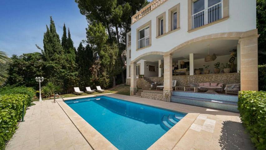 Casa de vacaciones para 8 personas, con Terraza además de Jardín y Piscina en Cas Català