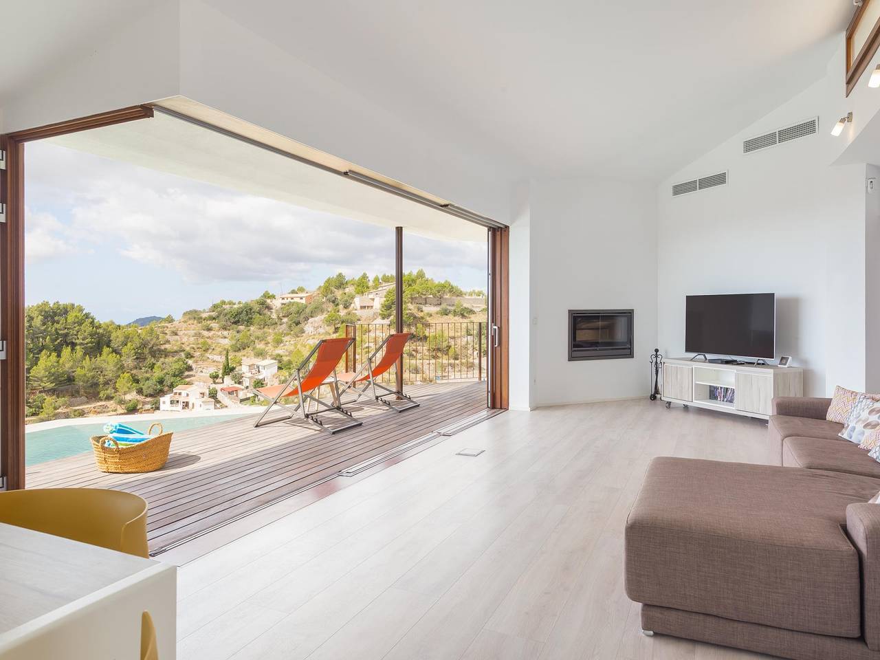 Can Jordi - Espectacular villa con piscina infinita en Galilea in Galilea, Puigpuñent