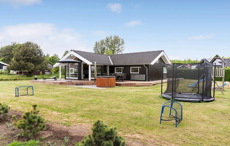 Ferienhaus für 8 Personen mit Terrasse in Gerlev Strandpark, Frederikssund