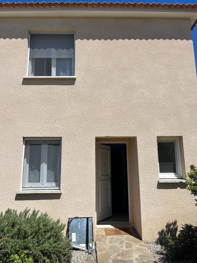 Location de vacances pour 5 personnes, avec terrasse et piscine dans Plage Venga Di L Oru Santa Maria Poggio - 2