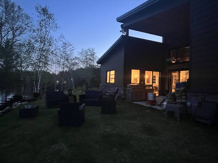 Chalet pour 8 personnes, avec vue sur le lac ainsi que terrasse et jardin, animaux acceptés dans Canada - 4