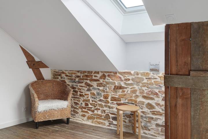 Entire studio, Bubble of Serenity with Spa at “La Charmante des Vallons” in Saint-Mars-la-Jaille, Loire Valley