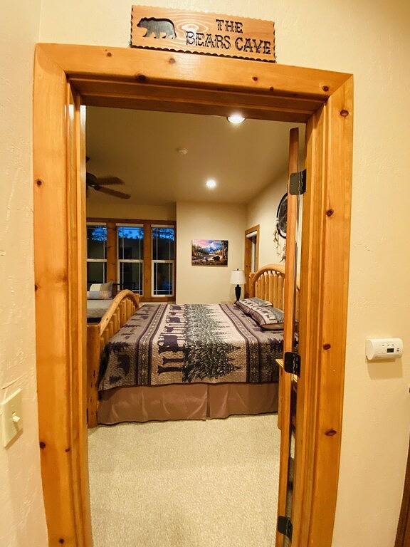 Lakefront cabin with private boat launch, with boat slip !! in Bass Lake