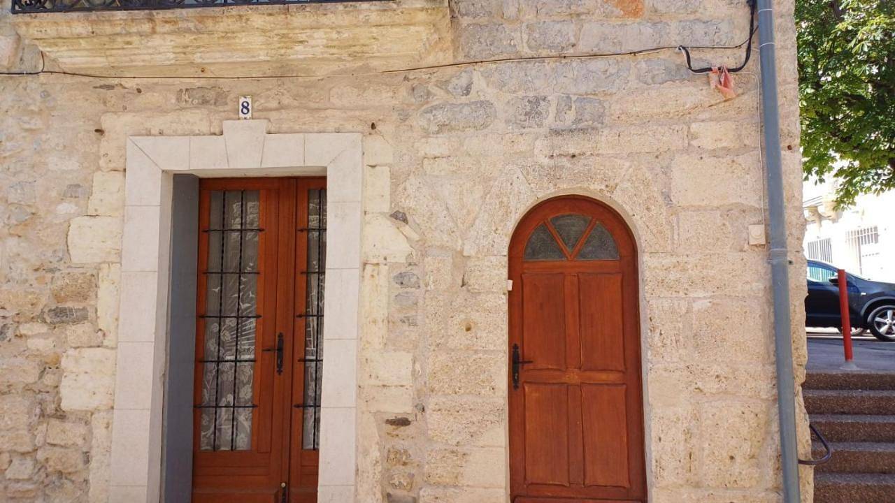 Appartement entier, One-Bedroom Apartment in Mireval, Côte méditerranéenne (France)