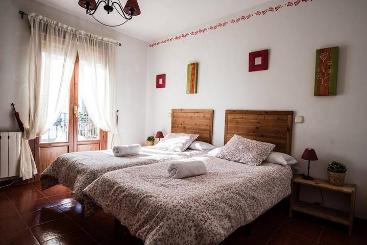 Casa rural para 11 personas, con jardín y vistas en Serranía de Guadalajara - 2