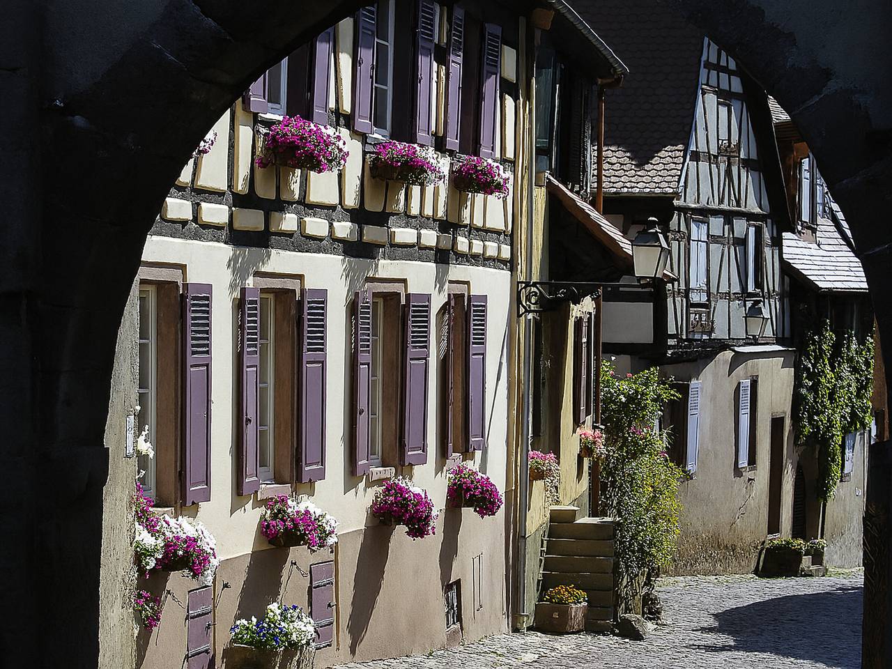 Charming Alsatian Cottage – 18th Century, 3 Bedrooms, Historic Village, Near Vineyards, Parking Included in Ammerschwihr, Parc naturel régional des Ballons des Vosges
