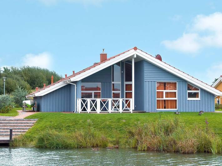 Ferienhaus für 12 Personen, mit Terrasse und Garten in Otterndorf