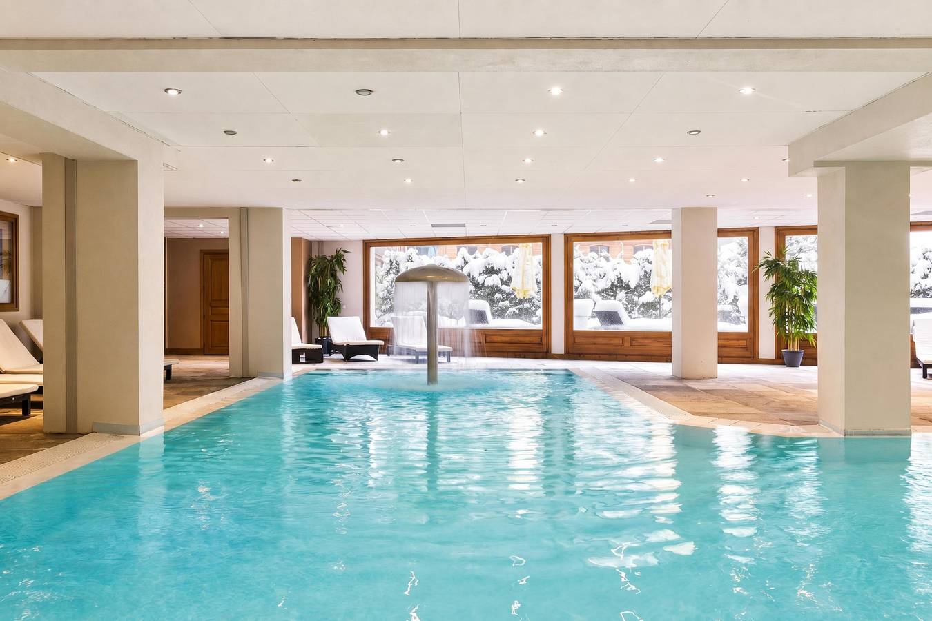 Entire apartment, V Buet 31: Beside Ski Lift; Pool, Sauna & Gym in Vallorcine, Bonneville region
