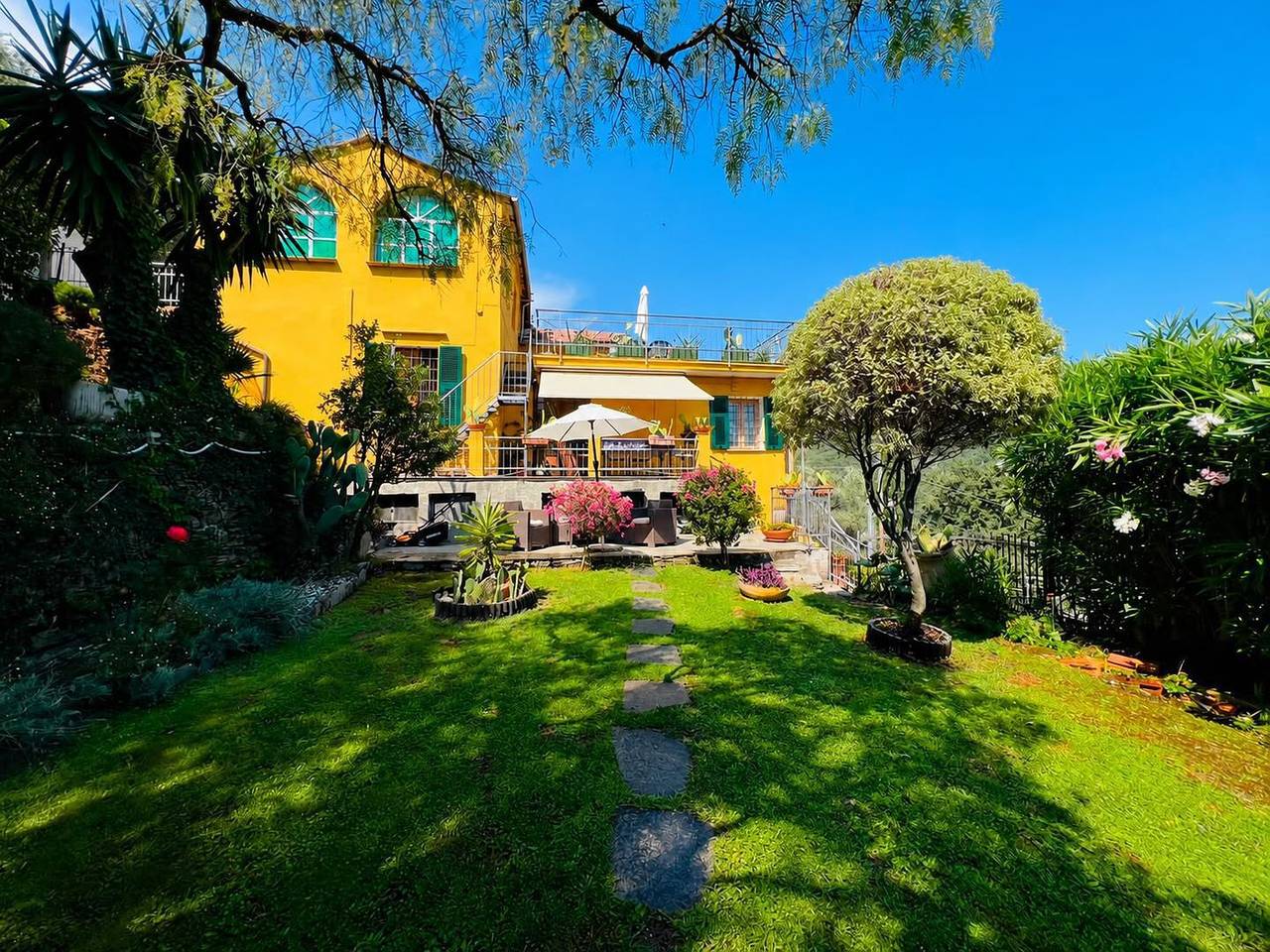 Casa vacanza per 8 persone con terrazza in Casa Carli, Prelà