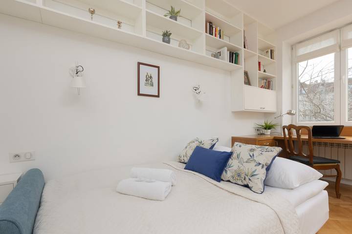 Vacation apartment for 2 people, with Yard in Warsaw