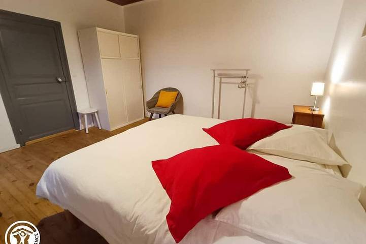 Location de vacances pour 9 personnes, avec jardin à Dégagnac - 4