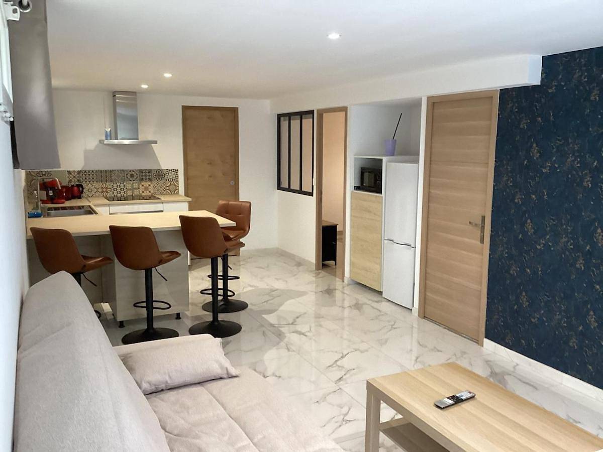 Appartement entier, Independent apartment for 4 people in house in Janzé, Région de Rennes