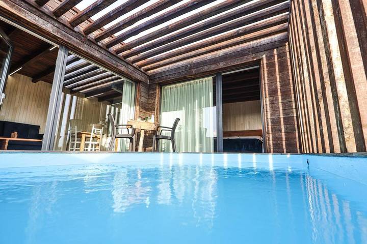 Chalet para 4 personas, con Terraza y Jacuzzi además de Jardín y Piscina en Costa da Morte