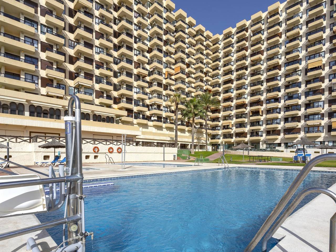 Hel ferieleilighet, Ferieleilighet for 3 personer med hage in Benalmádena Costa, Benalmádena