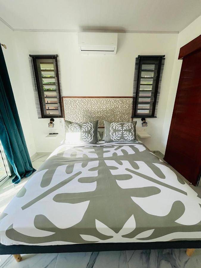 Villa pour 6 personnes, avec vue ainsi que terrasse et piscine dans Mo'orea