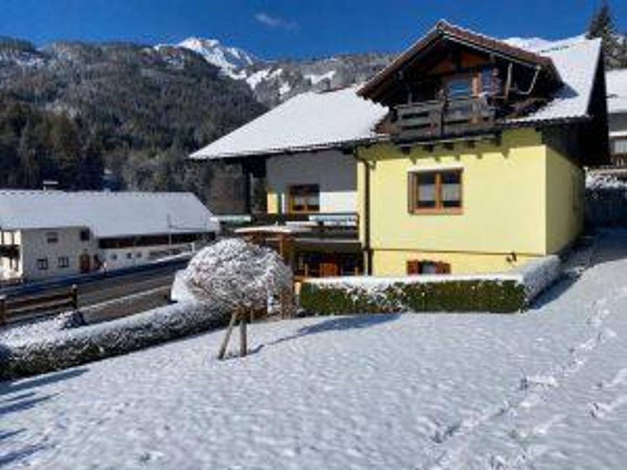 Ganze Ferienwohnung, Zugspitzhaus Monika - Fernblick Suite in Lermoos, Ammergauer Alpen (Österreich)