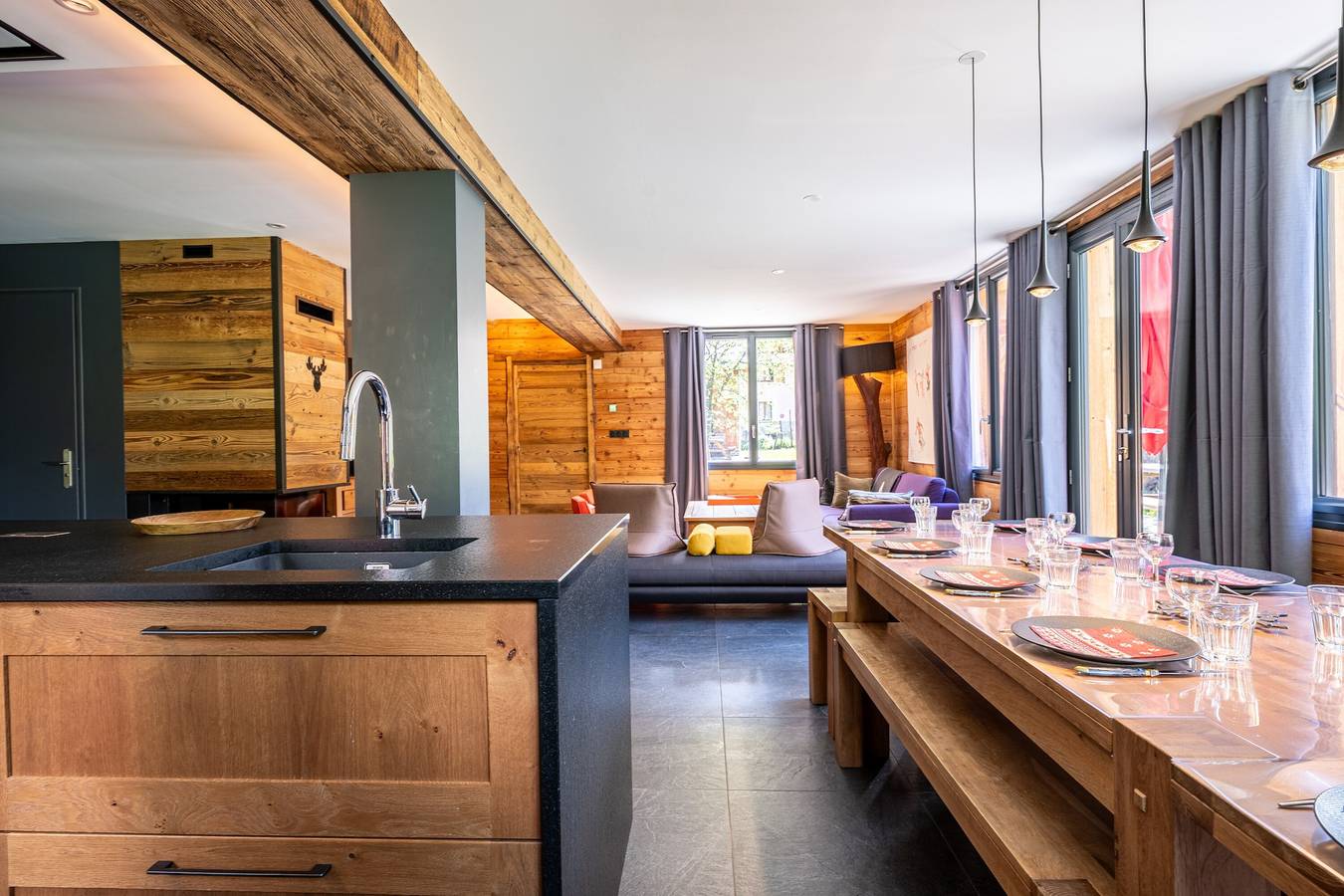 Chalet 'De L'alpette' with Mountain View, Private Terrace and Wi-Fi in Valloire, Saint-Jean-de-Maurienne region