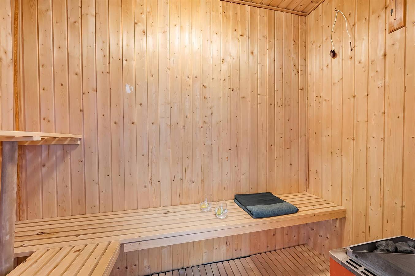 Awesome home in Harboøre w/ Sauna, Wifi and 4 Bedrooms in Vejlby Klit, Lemvig und Umgebung