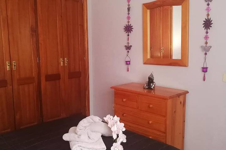 Appartement entier, Penthouse confortable et lumineux in Playa La Charcada (Güímar), Güímar