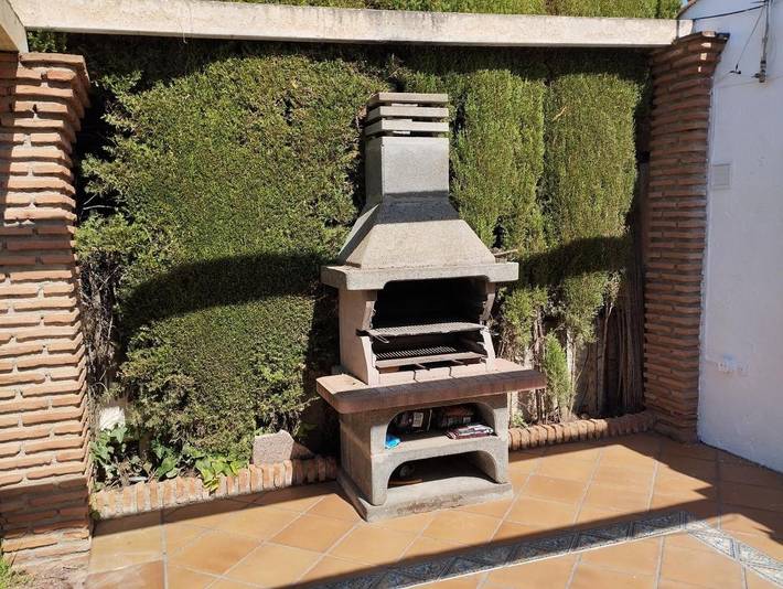 Apartamento para 4 personas, con Terraza y Jardín además de Piscina y Vistas en Villa de Otura