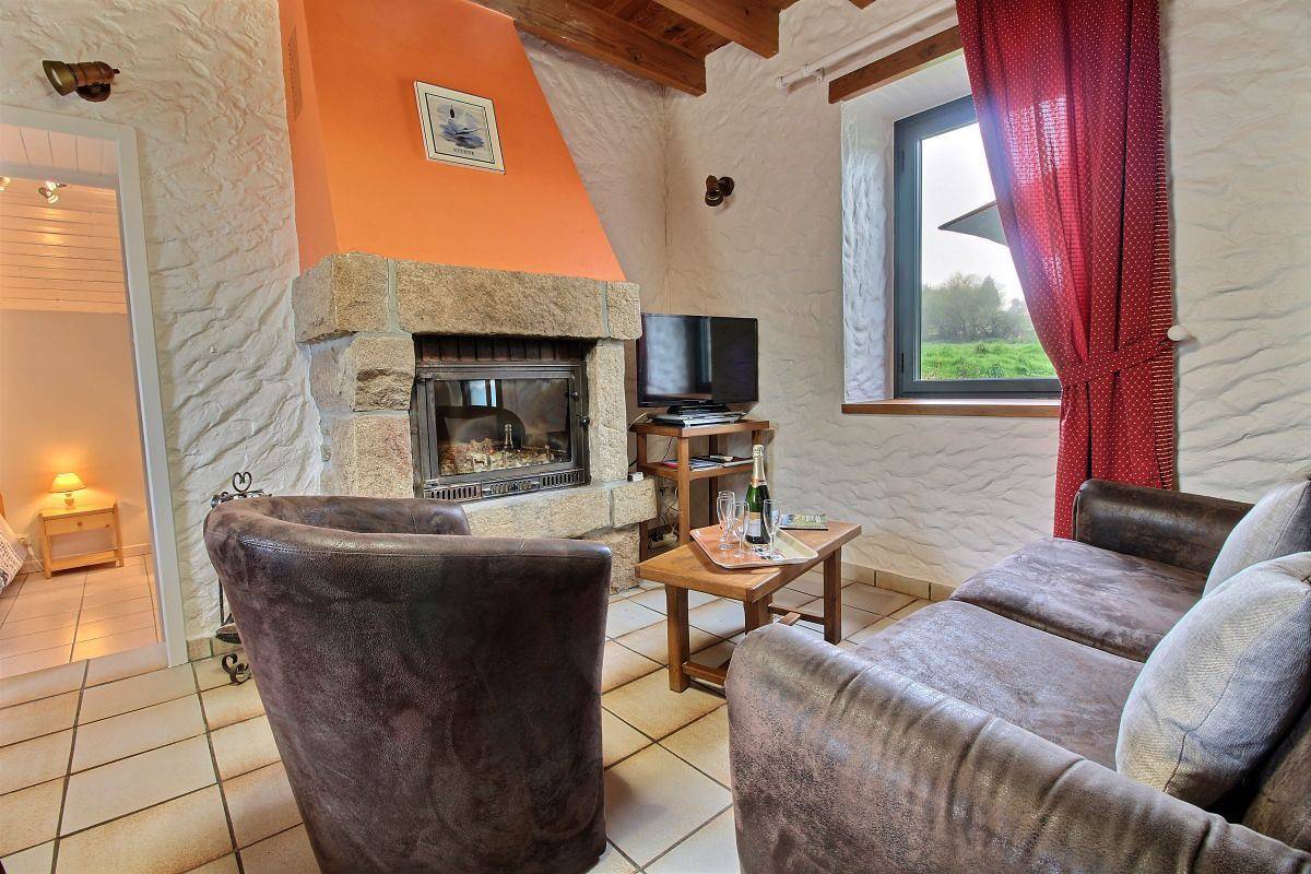 Les Sternes in Saint-Quay-Perros, Rosa Granitküste