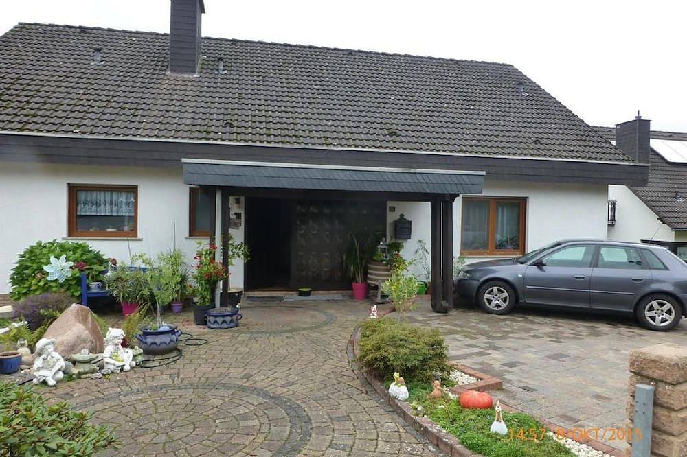 Ganze Wohnung, Ferienwohnung Runkel - Appartement/Fewo, Dusche und Bad, Wc, Balkon in Ehlscheid, Rheinland-Pfalz