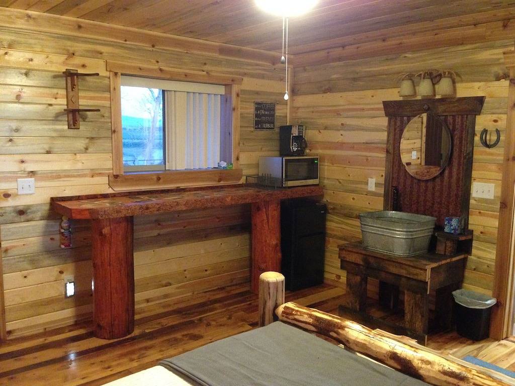 The Bunkhouse: Blick auf die Berge, Einsamkeit, in der Nähe der Stadt und viele westliche Sehenswürdigkeiten in Wyoming