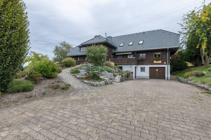 Ferienwohnung für 4 Personen, mit Balkon und Garten in Dachsberg