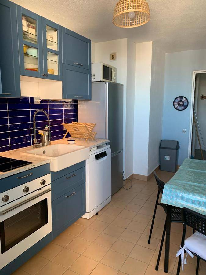 Gîte pour 5 personnes, avec vue ainsi que piscine et terrasse dans Port de Sète - 4