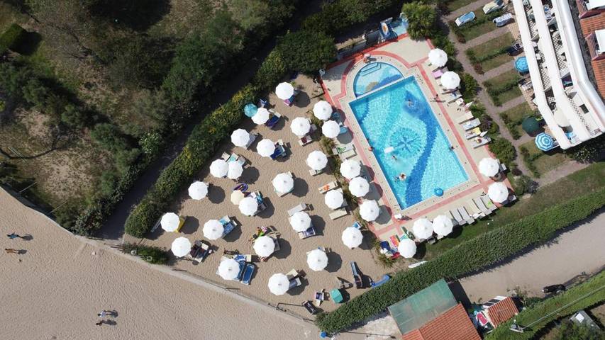 Ferienhaus für 3 Personen, mit Balkon und Terrasse sowie Garten und Pool in Cavallino - 4