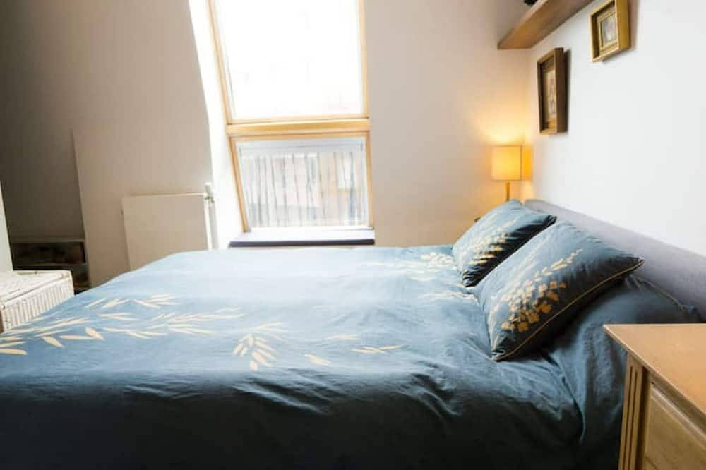 Apartamento entero, ★ Beautiful Rooftop between Paris and Versailles ★ in Chaville, Altos del Sena
