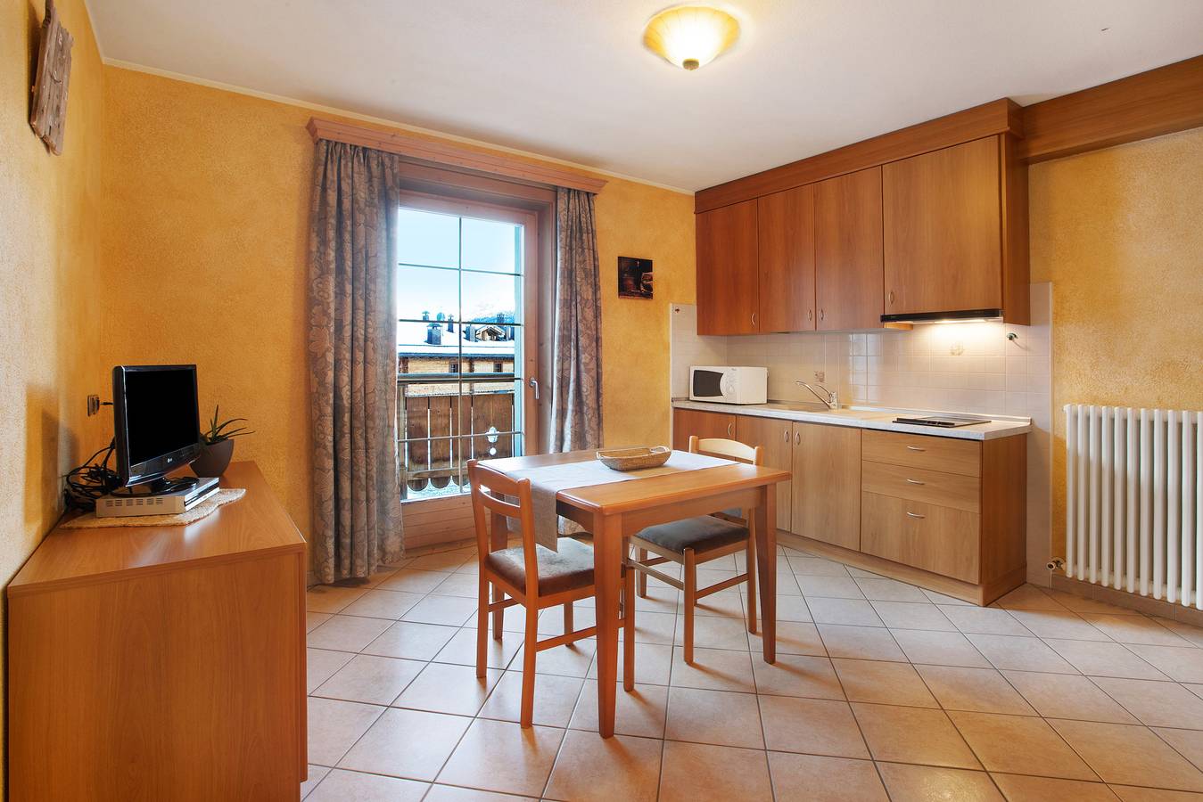 Hel lejlighed, Apartment 'Al Bait Da Marangona 5' with Mountain View, Shared Garden and Wi-Fi in Livigno (Town), Livigno