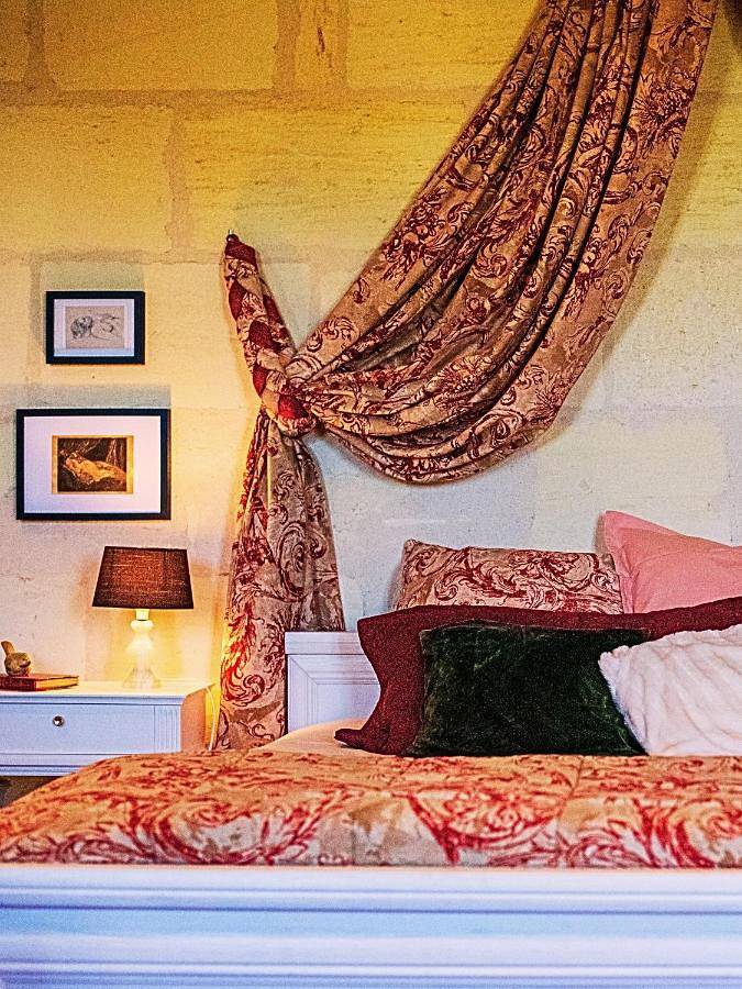 Maison d’hôte pour 2 personnes, avec piscine ainsi que jacuzzi et jardin