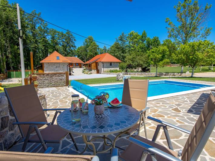 Ferienhaus für 8 Personen, mit Garten und Ausblick sowie Terrasse und Sauna - 1