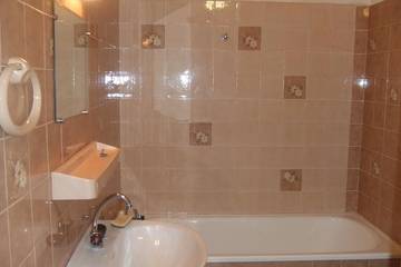 Appartement De Vacances pour 4 Personnes dans Le Monêtier-les-Bains, Région de Briançon, Photo 4