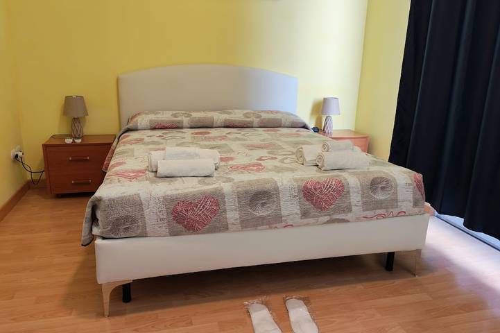 Ganze Wohnung, Sun & Moon – Charming Colorful Home Arona in Arona (Lago Maggiore), Arona Gemeinde