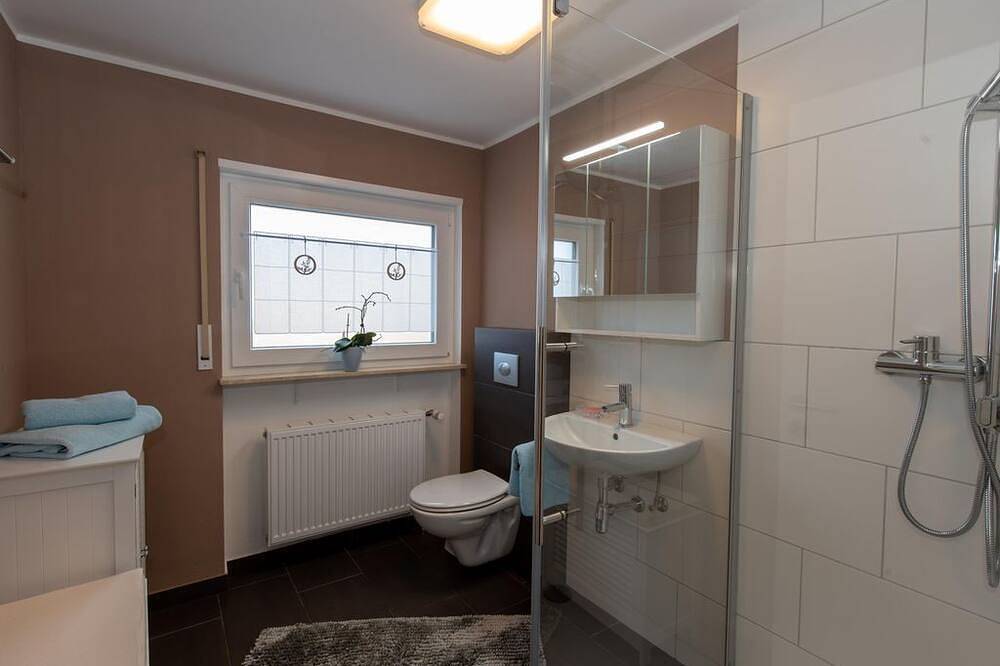 Ganze Wohnung, Ferienwohnung Arendt - Appartement/Fewo, Dusche, Wc, Erdgeschoß/Parterre in Dahn, Landkreis Südwestpfalz